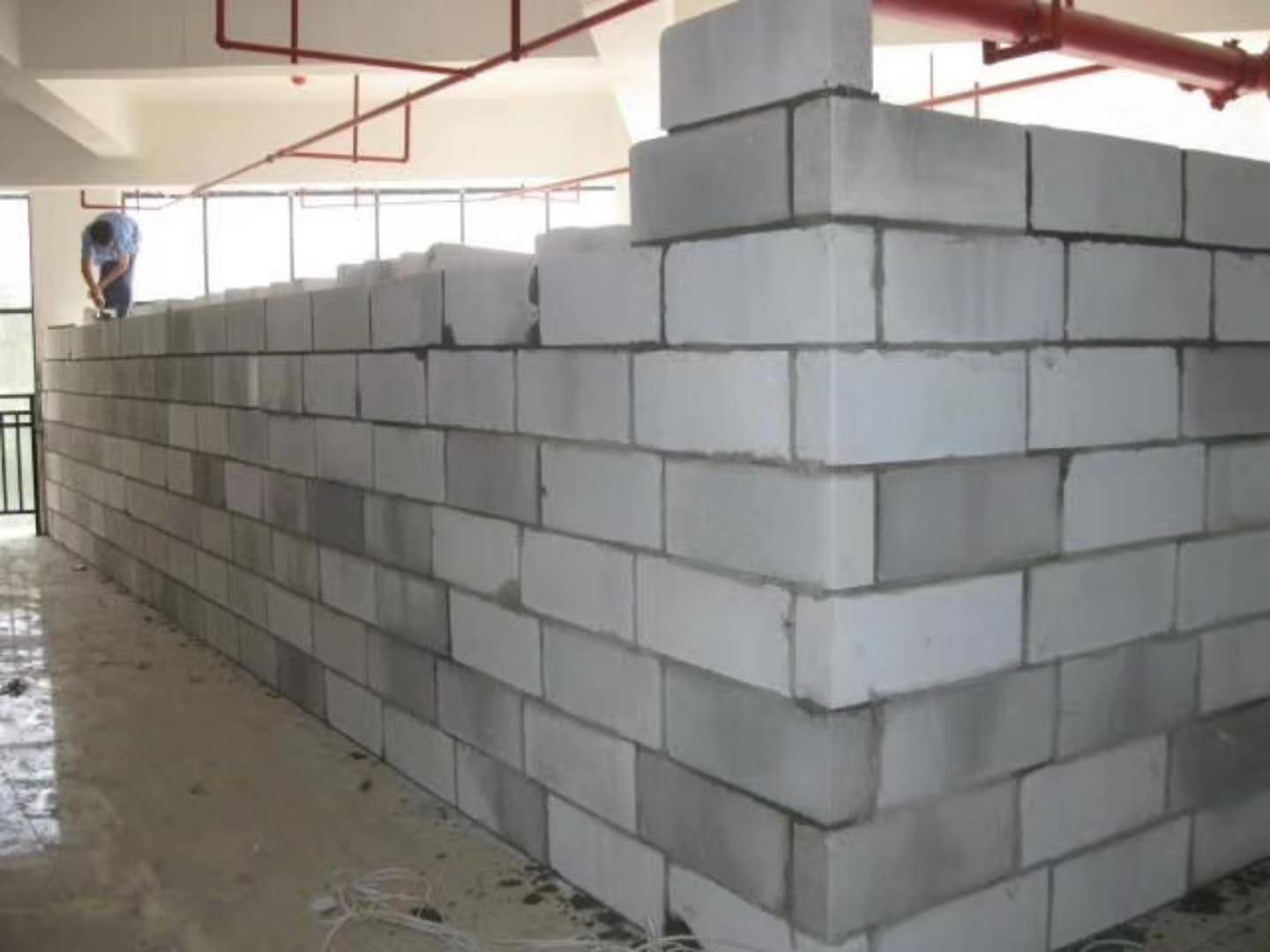 龙马潭蒸压加气混凝土砌块承重墙静力和抗震性能的研究